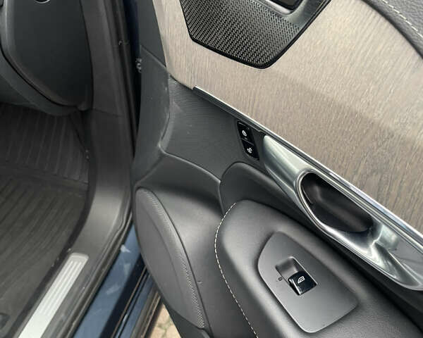 Синій Вольво ХС90, об'ємом двигуна 1.97 л та пробігом 186 тис. км за 50000 $, фото 8 на Automoto.ua