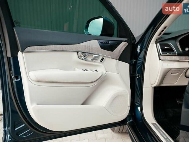 Синій Вольво ХС90, об'ємом двигуна 1.97 л та пробігом 27 тис. км за 62000 $, фото 146 на Automoto.ua