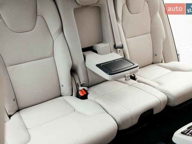 Синій Вольво ХС90, об'ємом двигуна 1.97 л та пробігом 27 тис. км за 62000 $, фото 204 на Automoto.ua