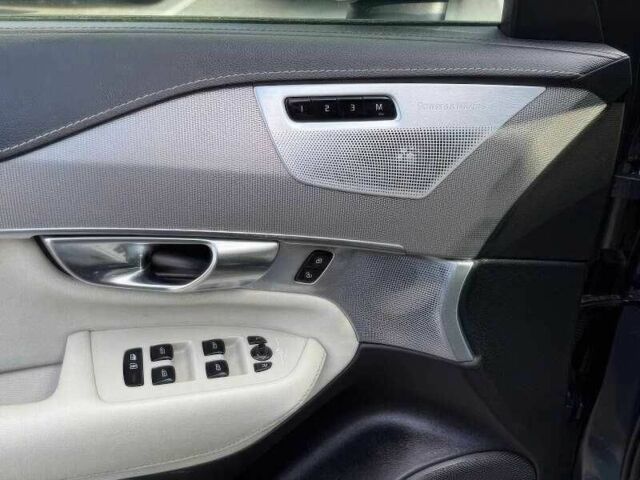 Синий Вольво ХС90, объемом двигателя 2 л и пробегом 45 тыс. км за 19500 $, фото 11 на Automoto.ua