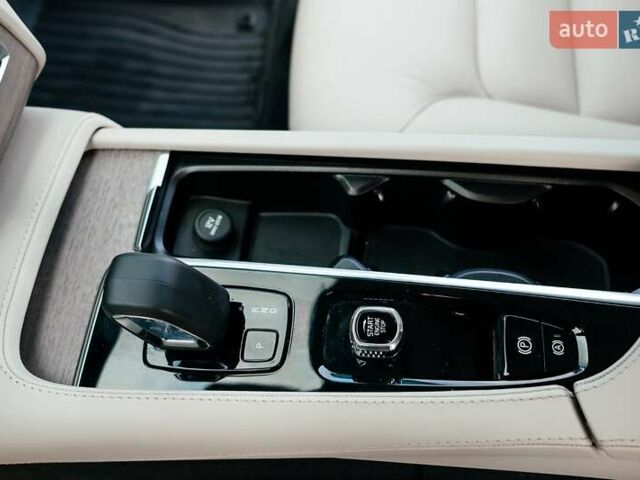 Синій Вольво ХС90, об'ємом двигуна 1.97 л та пробігом 27 тис. км за 62000 $, фото 47 на Automoto.ua