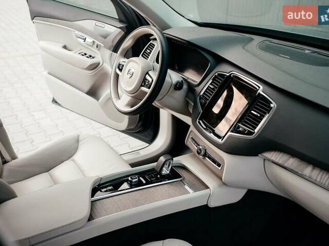 Синій Вольво ХС90, об'ємом двигуна 1.97 л та пробігом 27 тис. км за 62000 $, фото 162 на Automoto.ua