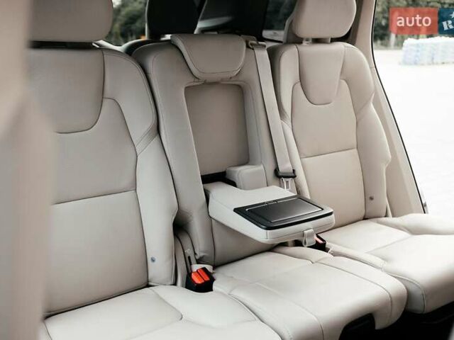 Синій Вольво ХС90, об'ємом двигуна 1.97 л та пробігом 27 тис. км за 62000 $, фото 171 на Automoto.ua