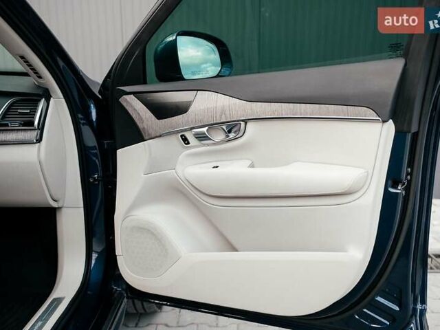 Синій Вольво ХС90, об'ємом двигуна 1.97 л та пробігом 27 тис. км за 62000 $, фото 108 на Automoto.ua