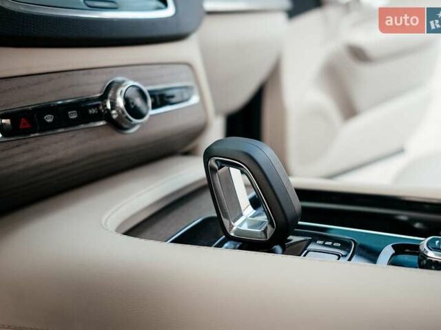 Синій Вольво ХС90, об'ємом двигуна 1.97 л та пробігом 27 тис. км за 62000 $, фото 191 на Automoto.ua