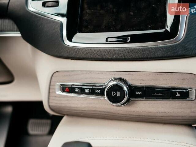 Синій Вольво ХС90, об'ємом двигуна 1.97 л та пробігом 27 тис. км за 62000 $, фото 31 на Automoto.ua