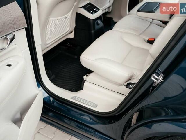 Синій Вольво ХС90, об'ємом двигуна 1.97 л та пробігом 27 тис. км за 62000 $, фото 71 на Automoto.ua