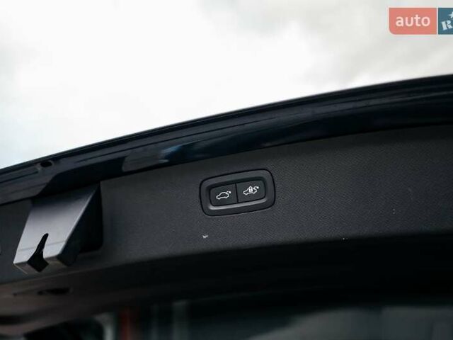 Синій Вольво ХС90, об'ємом двигуна 1.97 л та пробігом 27 тис. км за 62000 $, фото 158 на Automoto.ua