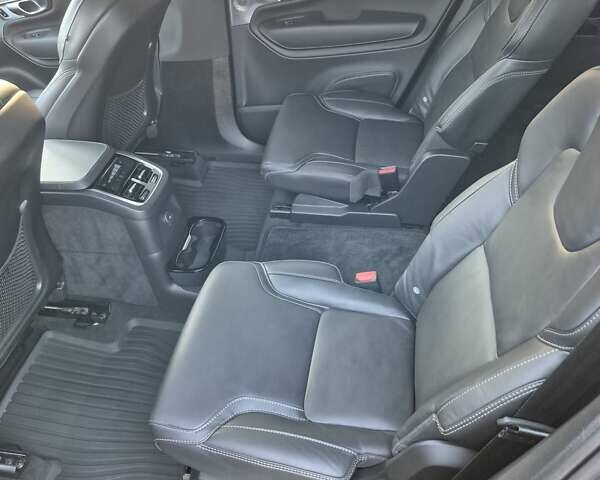 Синий Вольво ХС90, объемом двигателя 1.97 л и пробегом 19 тыс. км за 62000 $, фото 34 на Automoto.ua