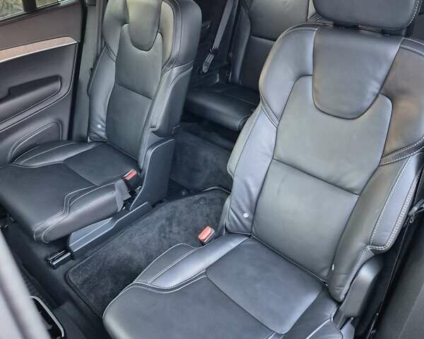 Синий Вольво ХС90, объемом двигателя 1.97 л и пробегом 19 тыс. км за 62000 $, фото 35 на Automoto.ua