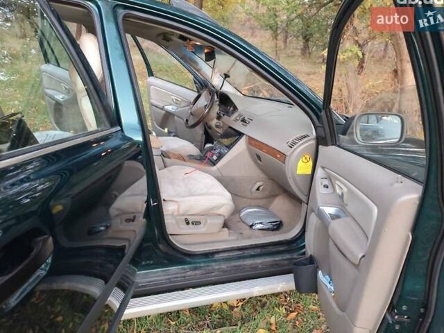 Зеленый Вольво ХС90, объемом двигателя 2.9 л и пробегом 338 тыс. км за 8000 $, фото 6 на Automoto.ua