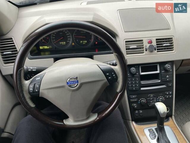 Зелений Вольво ХС90, об'ємом двигуна 2.4 л та пробігом 463 тис. км за 7900 $, фото 40 на Automoto.ua