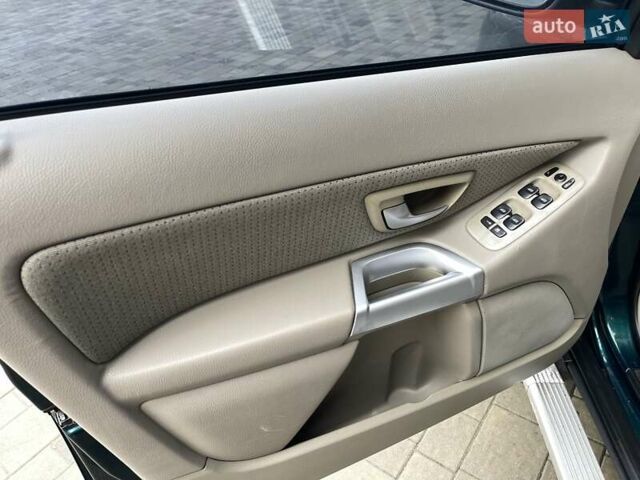 Зеленый Вольво ХС90, объемом двигателя 2.4 л и пробегом 463 тыс. км за 7950 $, фото 31 на Automoto.ua