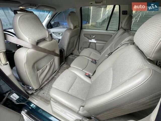 Зеленый Вольво ХС90, объемом двигателя 2.4 л и пробегом 463 тыс. км за 7950 $, фото 37 на Automoto.ua