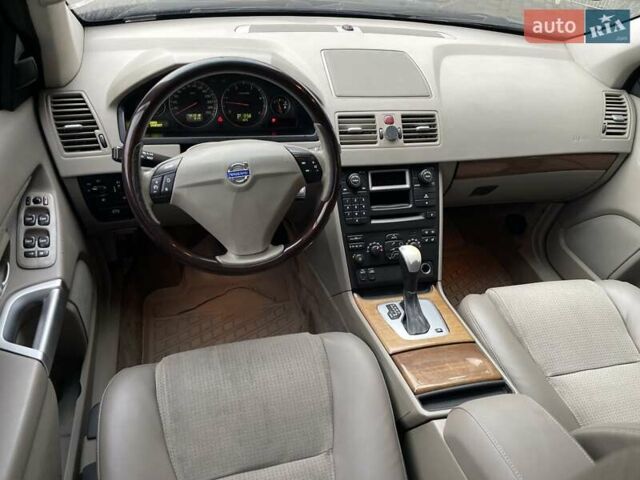 Зеленый Вольво ХС90, объемом двигателя 2.4 л и пробегом 463 тыс. км за 7950 $, фото 38 на Automoto.ua