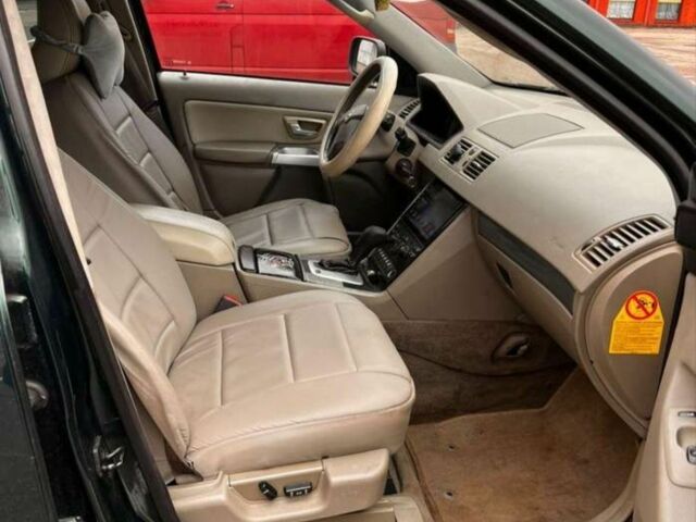 Зеленый Вольво ХС90, объемом двигателя 2.4 л и пробегом 300 тыс. км за 5700 $, фото 5 на Automoto.ua