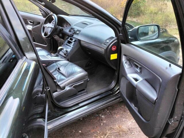 Зеленый Вольво ХС90, объемом двигателя 2.4 л и пробегом 400 тыс. км за 6200 $, фото 11 на Automoto.ua