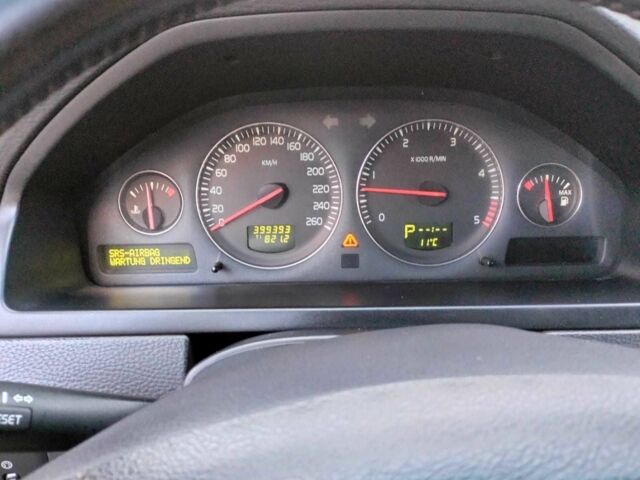 Зеленый Вольво ХС90, объемом двигателя 2.4 л и пробегом 400 тыс. км за 6200 $, фото 7 на Automoto.ua