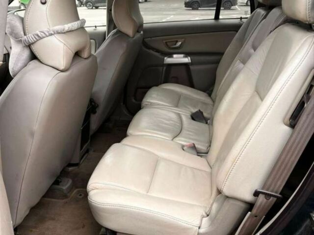 Зеленый Вольво ХС90, объемом двигателя 2.4 л и пробегом 300 тыс. км за 5700 $, фото 9 на Automoto.ua