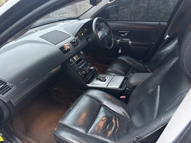 Зеленый Вольво ХС90, объемом двигателя 2.4 л и пробегом 321 тыс. км за 4200 $, фото 7 на Automoto.ua