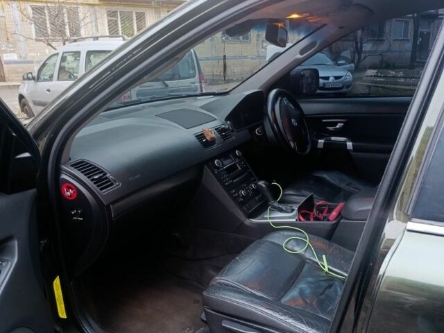 Зеленый Вольво ХС90, объемом двигателя 2.4 л и пробегом 320 тыс. км за 4300 $, фото 5 на Automoto.ua