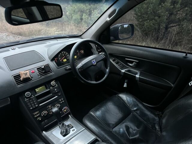 Зелений Вольво ХС90, об'ємом двигуна 2.4 л та пробігом 321 тис. км за 4200 $, фото 11 на Automoto.ua