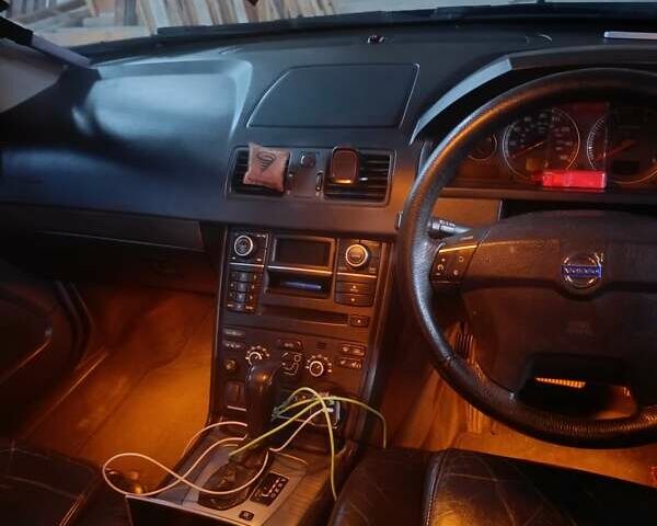 Зелений Вольво ХС90, об'ємом двигуна 2.4 л та пробігом 300 тис. км за 6000 $, фото 7 на Automoto.ua