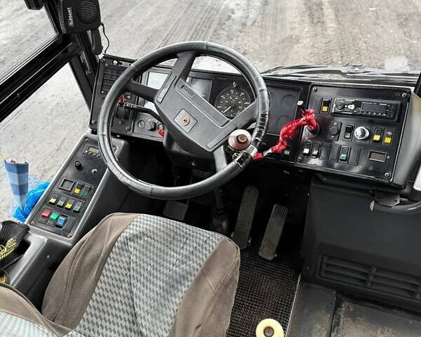 Белый Вольво B10B, объемом двигателя 9.6 л и пробегом 100 тыс. км за 13500 $, фото 11 на Automoto.ua