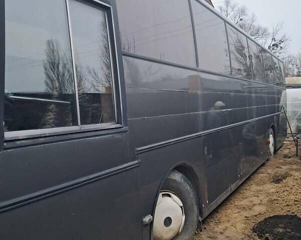 Сірий Вольво B10B, об'ємом двигуна 9.6 л та пробігом 100 тис. км за 15000 $, фото 1 на Automoto.ua