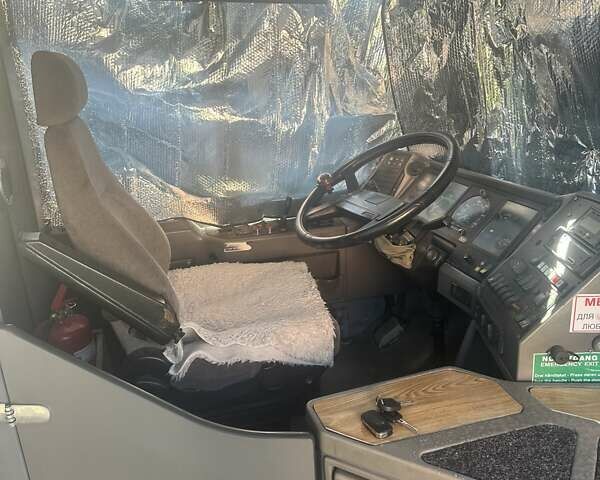 Зеленый Вольво B10B, объемом двигателя 9.6 л и пробегом 962 тыс. км за 8000 $, фото 2 на Automoto.ua