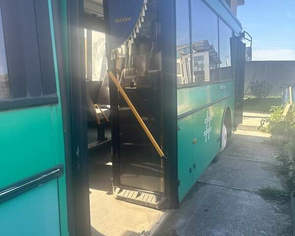 Зеленый Вольво B10B, объемом двигателя 9.6 л и пробегом 962 тыс. км за 8000 $, фото 1 на Automoto.ua