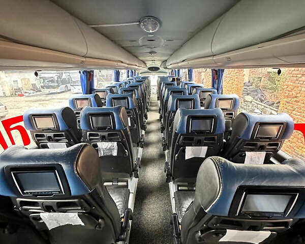 Желтый Вольво B13R, объемом двигателя 12.78 л и пробегом 2 тыс. км за 70700 $, фото 12 на Automoto.ua