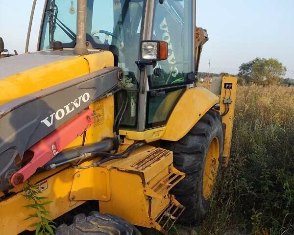 Жовтий Вольво BL 61B, об'ємом двигуна 4 л та пробігом 1 тис. км за 28000 $, фото 1 на Automoto.ua