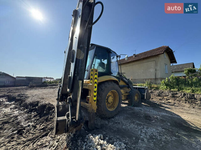 Жовтий Вольво BL 61B, об'ємом двигуна 4.4 л та пробігом 3 тис. км за 29999 $, фото 3 на Automoto.ua