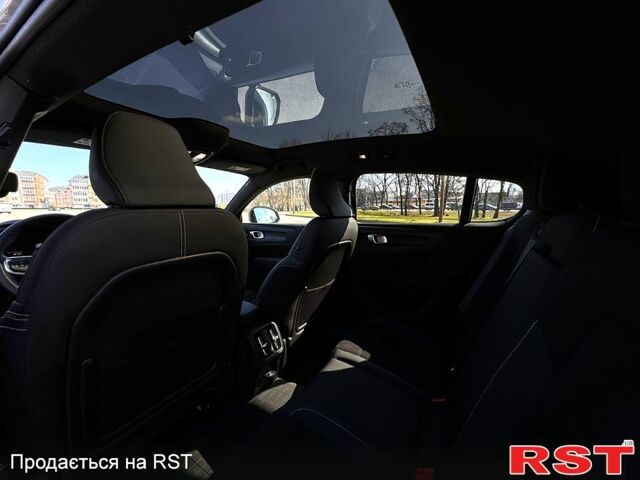 Сірий Вольво C40, об'ємом двигуна 0 л та пробігом 33 тис. км за 31500 $, фото 7 на Automoto.ua