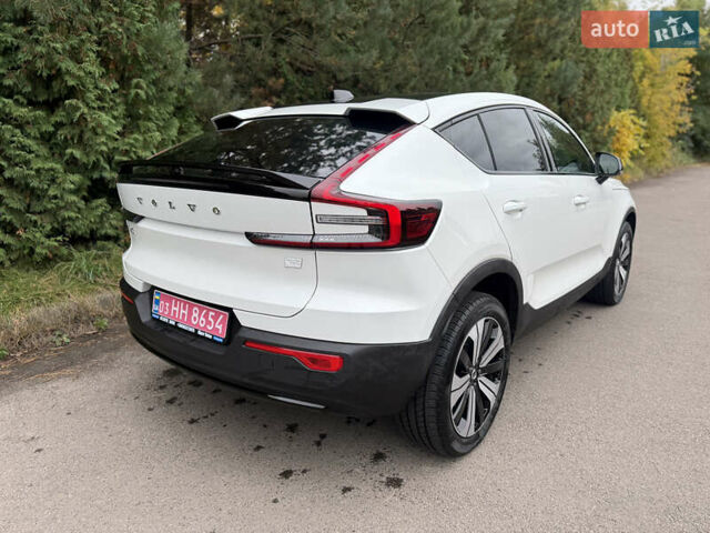 Вольво C40 Recharge 2022 у Рівному на Automoto.ua Білий Вольво C40 Recharge, об'ємом двигуна 0 л та пробігом 23 тис. км за 27600 $, фото 26 на Automoto.ua
