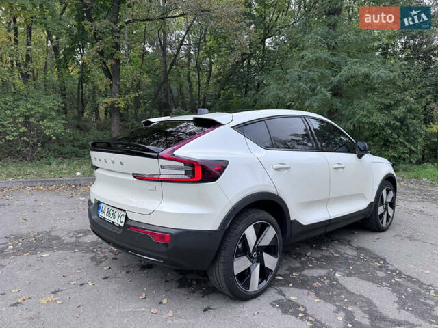 Белый Вольво C40 Recharge, объемом двигателя 0 л и пробегом 17 тыс. км за 31700 $, фото 2 на Automoto.ua