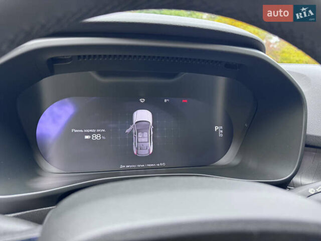 Белый Вольво C40 Recharge, объемом двигателя 0 л и пробегом 17 тыс. км за 31700 $, фото 18 на Automoto.ua