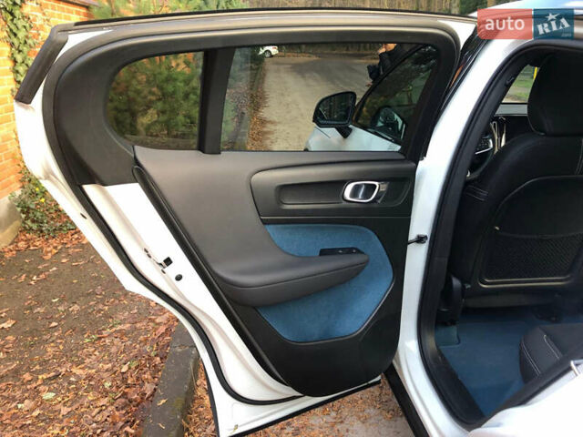 Белый Вольво C40 Recharge, объемом двигателя 0 л и пробегом 72 тыс. км за 29700 $, фото 22 на Automoto.ua