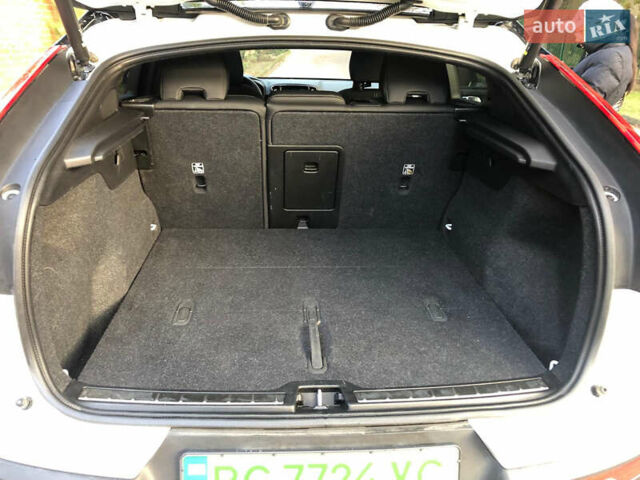 Белый Вольво C40 Recharge, объемом двигателя 0 л и пробегом 72 тыс. км за 29700 $, фото 20 на Automoto.ua