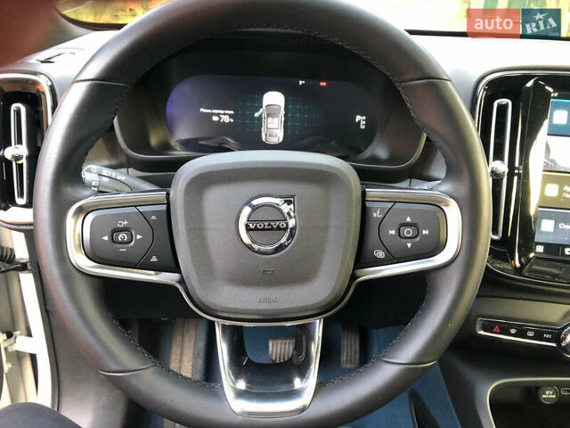 Белый Вольво C40 Recharge, объемом двигателя 0 л и пробегом 72 тыс. км за 29700 $, фото 29 на Automoto.ua
