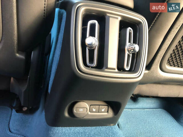 Белый Вольво C40 Recharge, объемом двигателя 0 л и пробегом 72 тыс. км за 29700 $, фото 23 на Automoto.ua