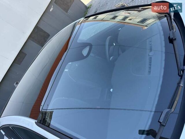 Белый Вольво C40 Recharge, объемом двигателя 0 л и пробегом 40 тыс. км за 26999 $, фото 26 на Automoto.ua