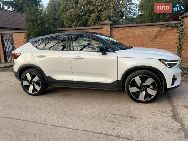 Белый Вольво C40 Recharge, объемом двигателя 0 л и пробегом 72 тыс. км за 29700 $, фото 3 на Automoto.ua