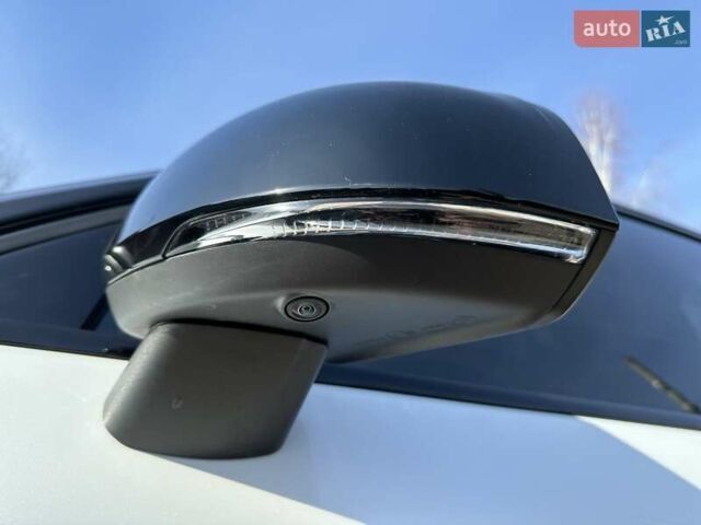 Білий Вольво C40 Recharge, об'ємом двигуна 0 л та пробігом 15 тис. км за 33500 $, фото 39 на Automoto.ua