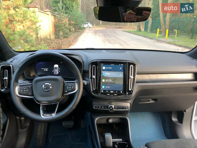 Белый Вольво C40 Recharge, объемом двигателя 0 л и пробегом 72 тыс. км за 29700 $, фото 25 на Automoto.ua