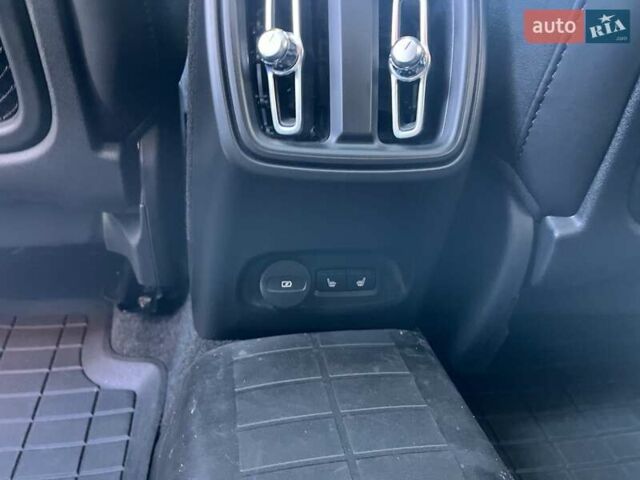 Белый Вольво C40 Recharge, объемом двигателя 0 л и пробегом 40 тыс. км за 26999 $, фото 30 на Automoto.ua