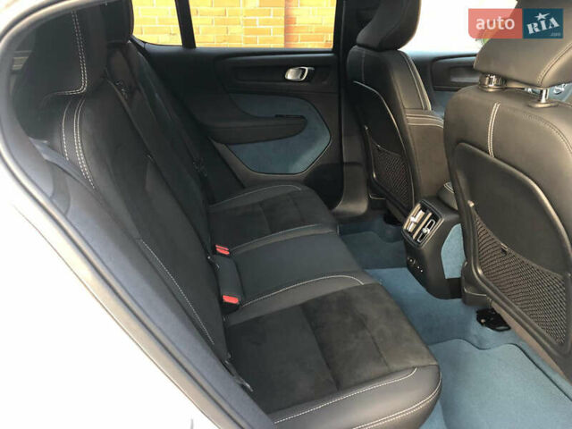 Белый Вольво C40 Recharge, объемом двигателя 0 л и пробегом 72 тыс. км за 29700 $, фото 18 на Automoto.ua