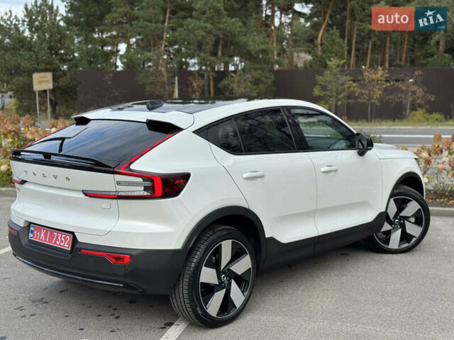 Белый Вольво C40 Recharge, объемом двигателя 0 л и пробегом 1 тыс. км за 34500 $, фото 25 на Automoto.ua