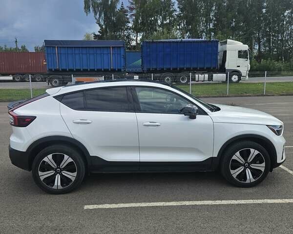 Белый Вольво C40 Recharge, объемом двигателя 0 л и пробегом 100 тыс. км за 27000 $, фото 9 на Automoto.ua